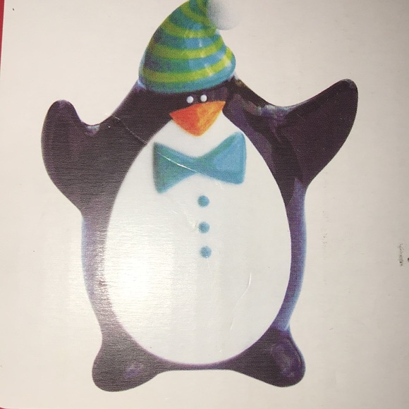 NWT Macy’s ceramic salt and pepper shakers - Picture 2 of 11